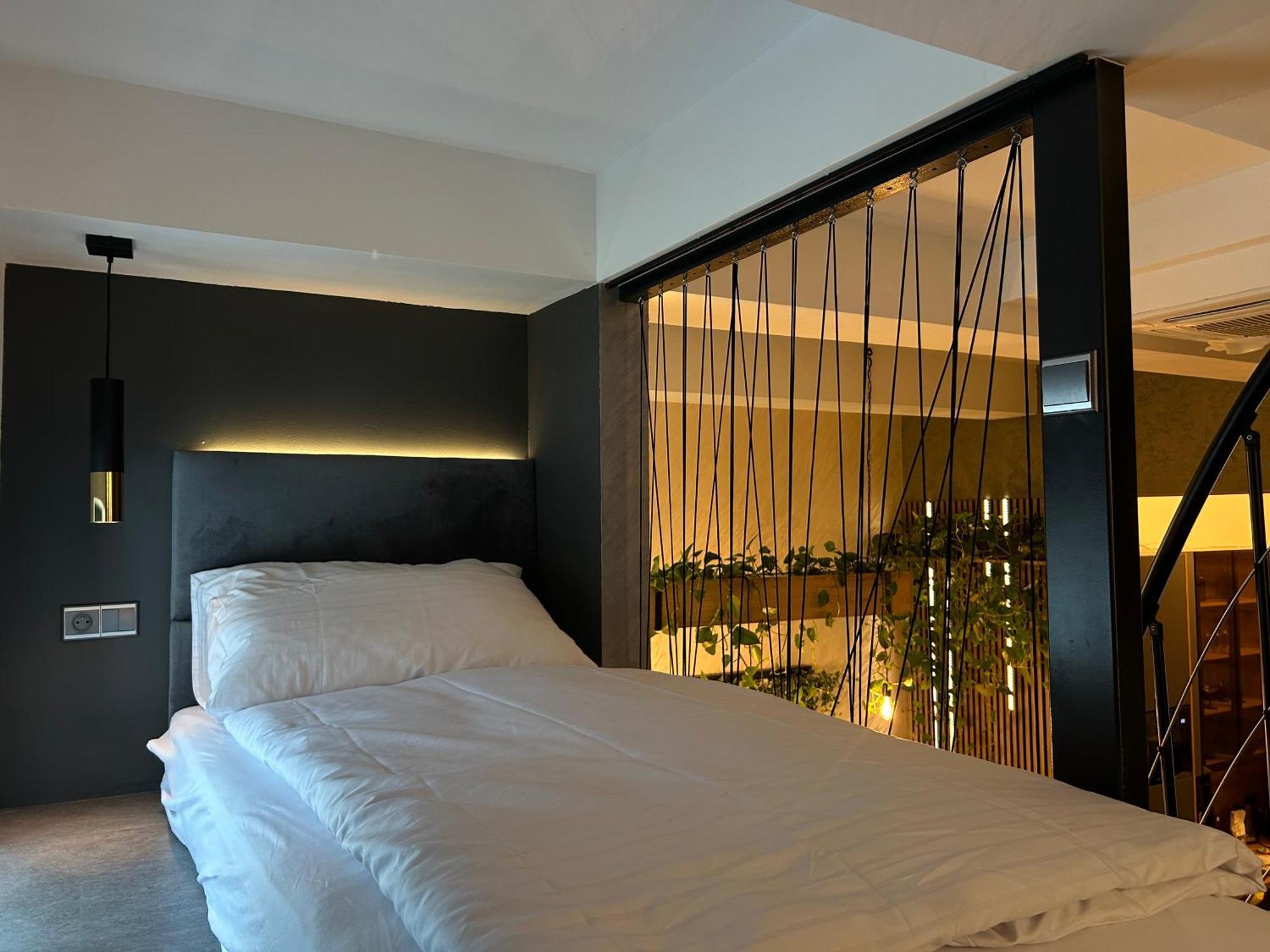 Leo Apartment Suite & Private Spa Zone - Old City Bratysława Zewnętrze zdjęcie