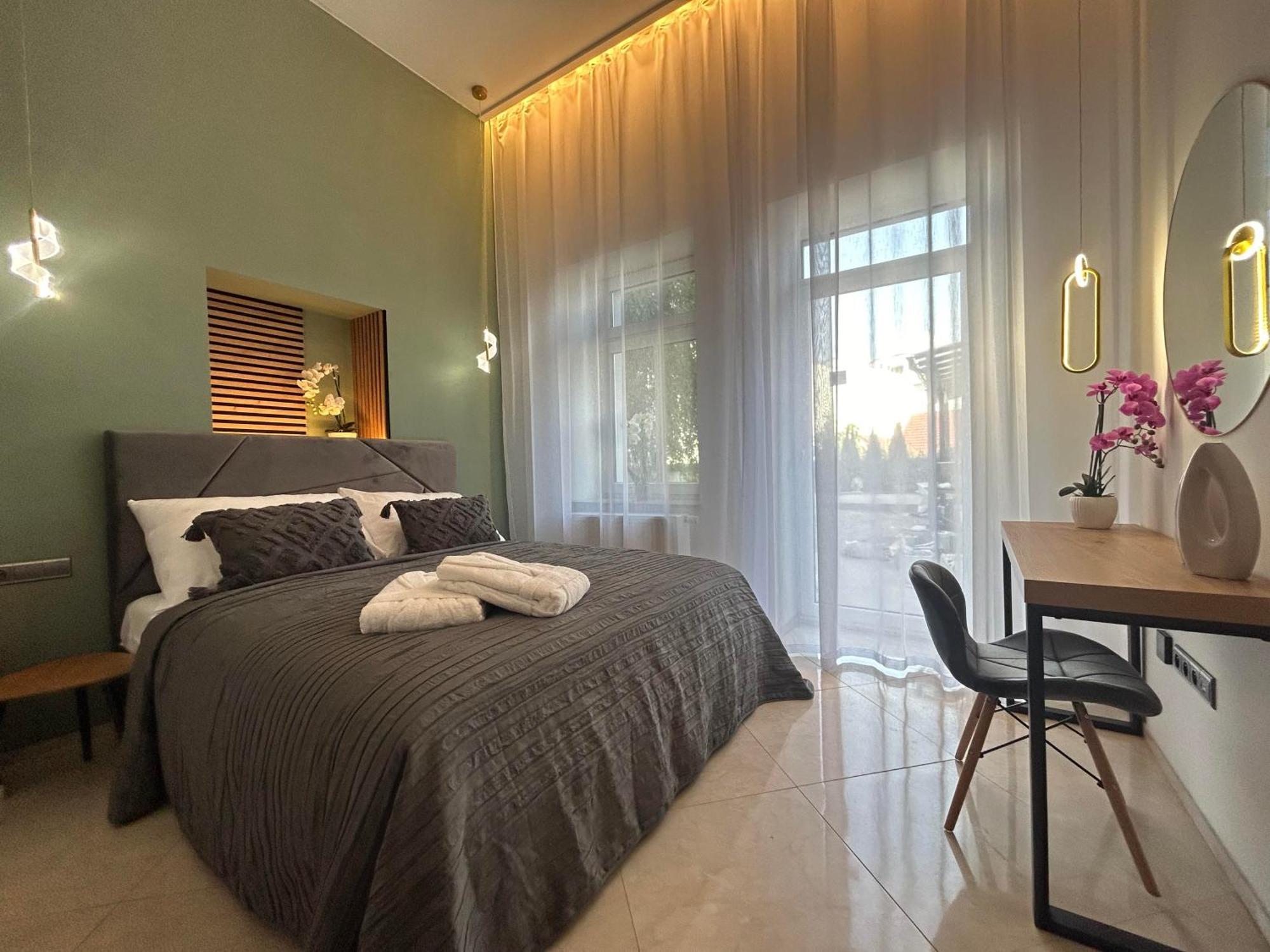 Leo Apartment Suite & Private Spa Zone - Old City Bratysława Zewnętrze zdjęcie