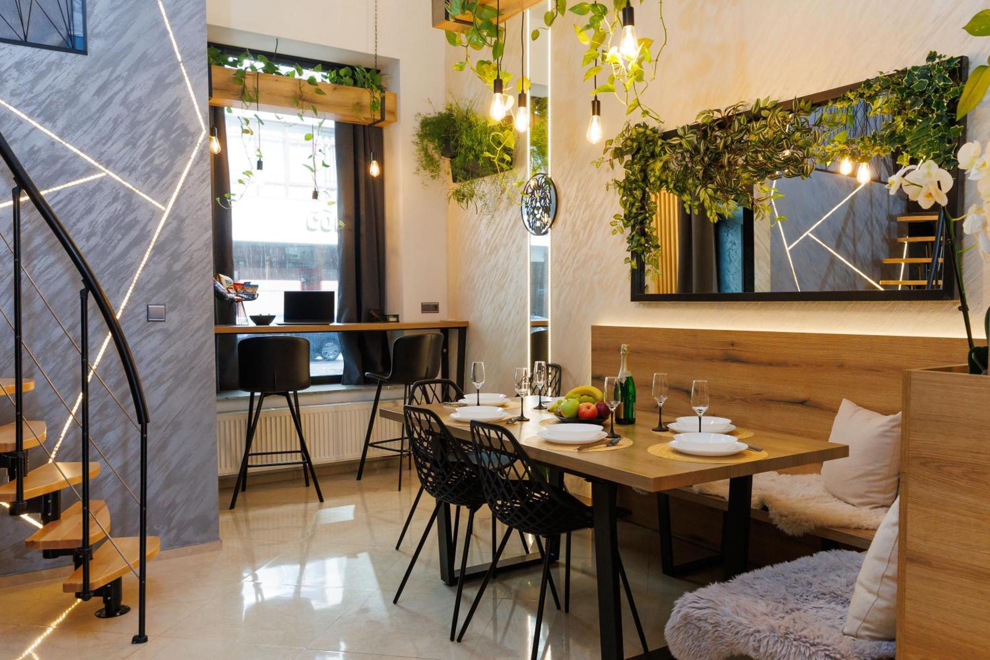 Leo Apartment Suite & Private Spa Zone - Old City Bratysława Zewnętrze zdjęcie