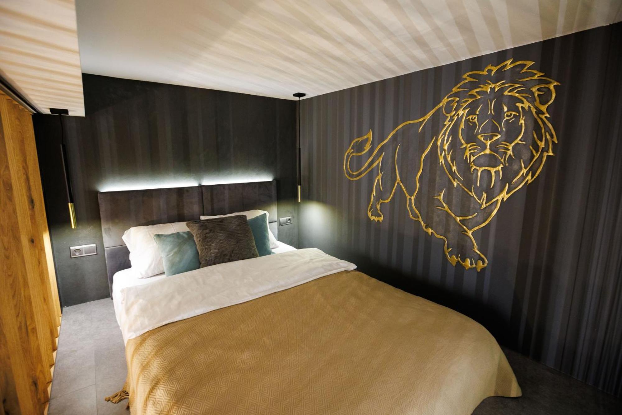 Leo Apartment Suite & Private Spa Zone - Old City Bratysława Zewnętrze zdjęcie
